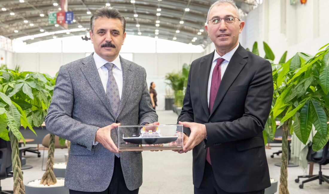 Geçen yıl Dikili Belediye Başkanı Adil Kırgöz’ün girişimleri sonucunda İstanbul