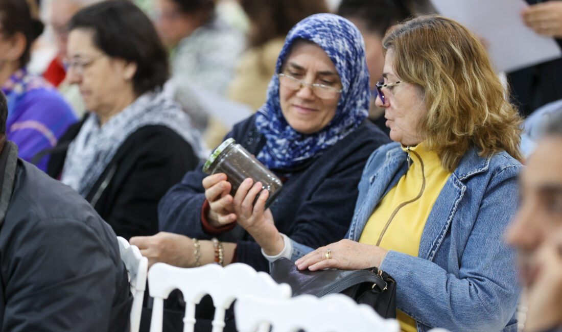 Buca Belediyesi’nin İzmir Büyükşehir Belediyesi ile gerçekleştirdiği Bokaşi kompostu eğitimi