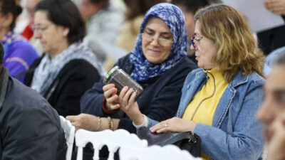 Buca Belediyesi’nin İzmir Büyükşehir Belediyesi ile gerçekleştirdiği Bokaşi kompostu eğitimi