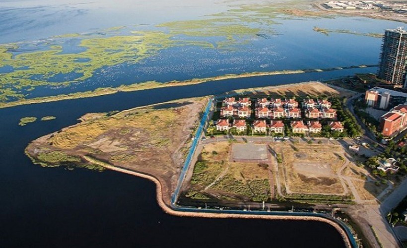 İzmir Büyükşehir Belediyesi, Toplu Konut İdaresi Başkanlığı (TOKİ) tarafından satışa