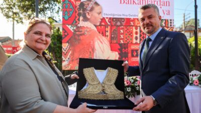 Buca’da Balkan kökenli vatandaşlarla siyaset ve yerel yönetim temsilcilerini bir