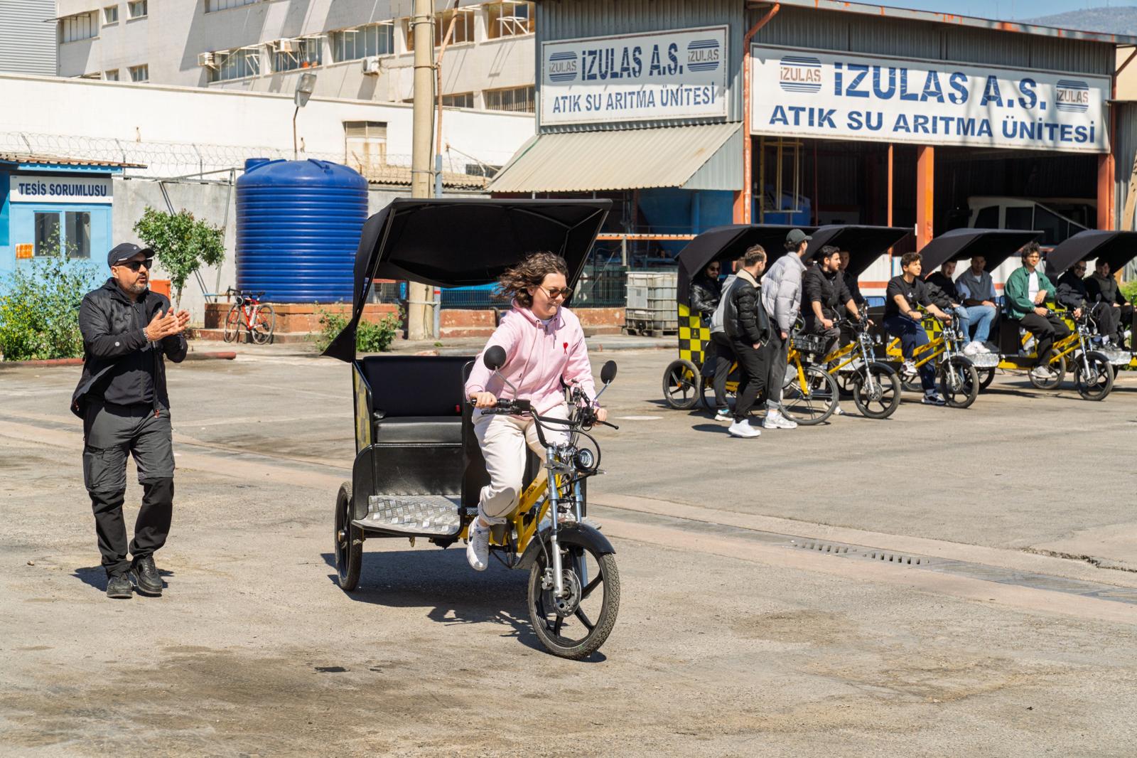 İzmir Büyükşehir Belediyesi, sürdürülebilir ulaşım ve genç istihdamı bir araya