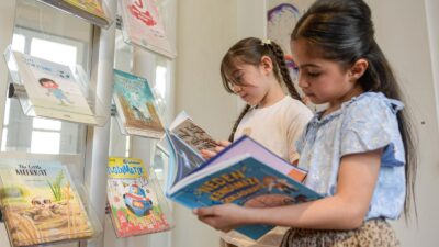 İzmir Büyükşehir Belediyesi’nin Buca’da hizmet veren Işılay Saygın Çocuk Kütüphanesi,