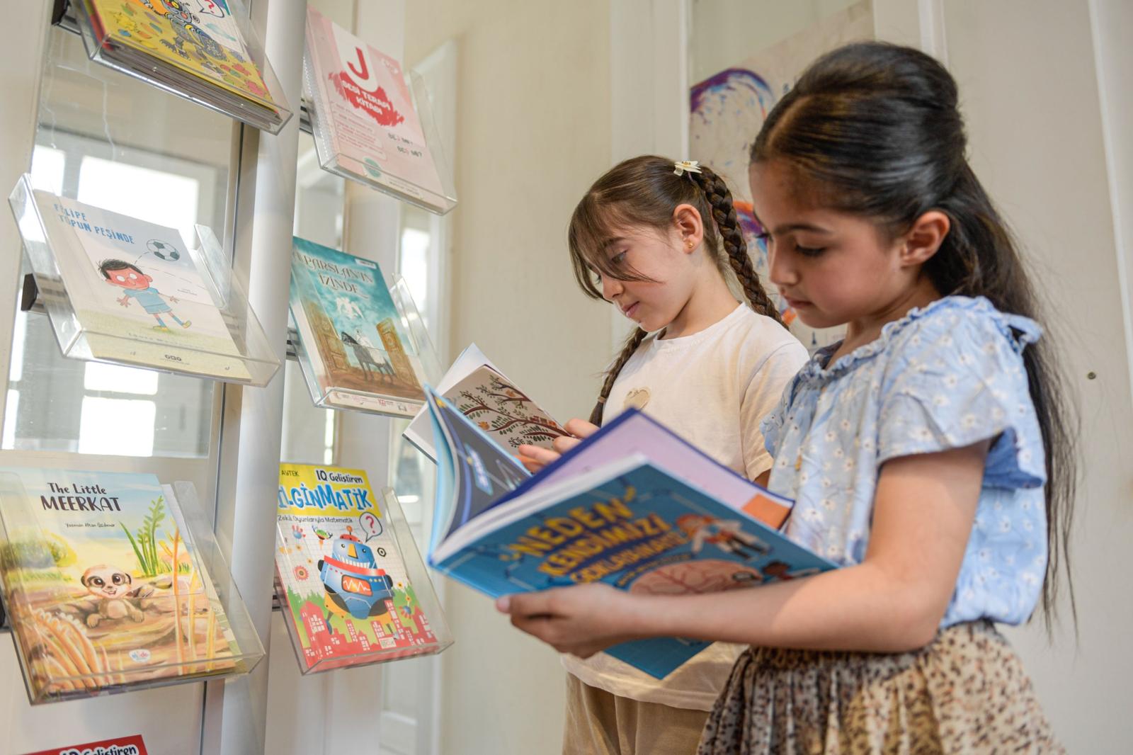 İzmir Büyükşehir Belediyesi’nin Buca’da hizmet veren Işılay Saygın Çocuk Kütüphanesi,