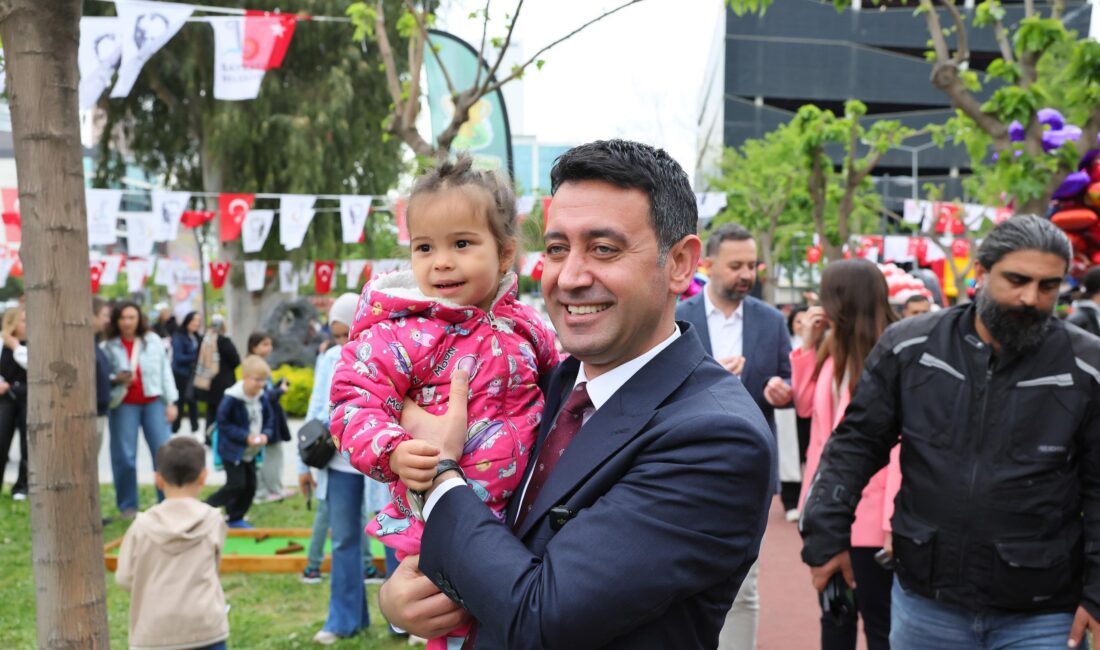 Bayraklı Belediyesi tarafından 23 Nisan Ulusal Egemenlik ve Çocuk Bayramı