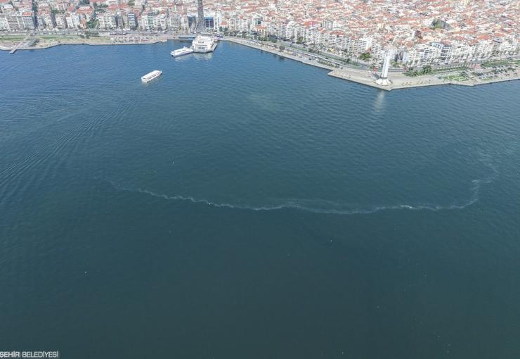 İzmir Büyükşehir Belediyesi tarafından İzmir Körfezi’nde yapılan rutin dron tarama