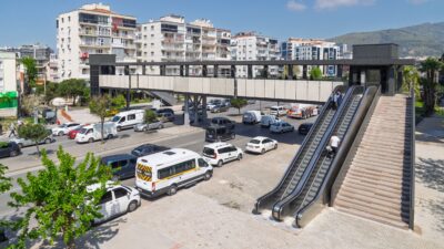 İzmir Büyükşehir Belediyesi’nin kente kazandırdığı Karşıyaka ile Bayraklı’yı birbirine bağlayan