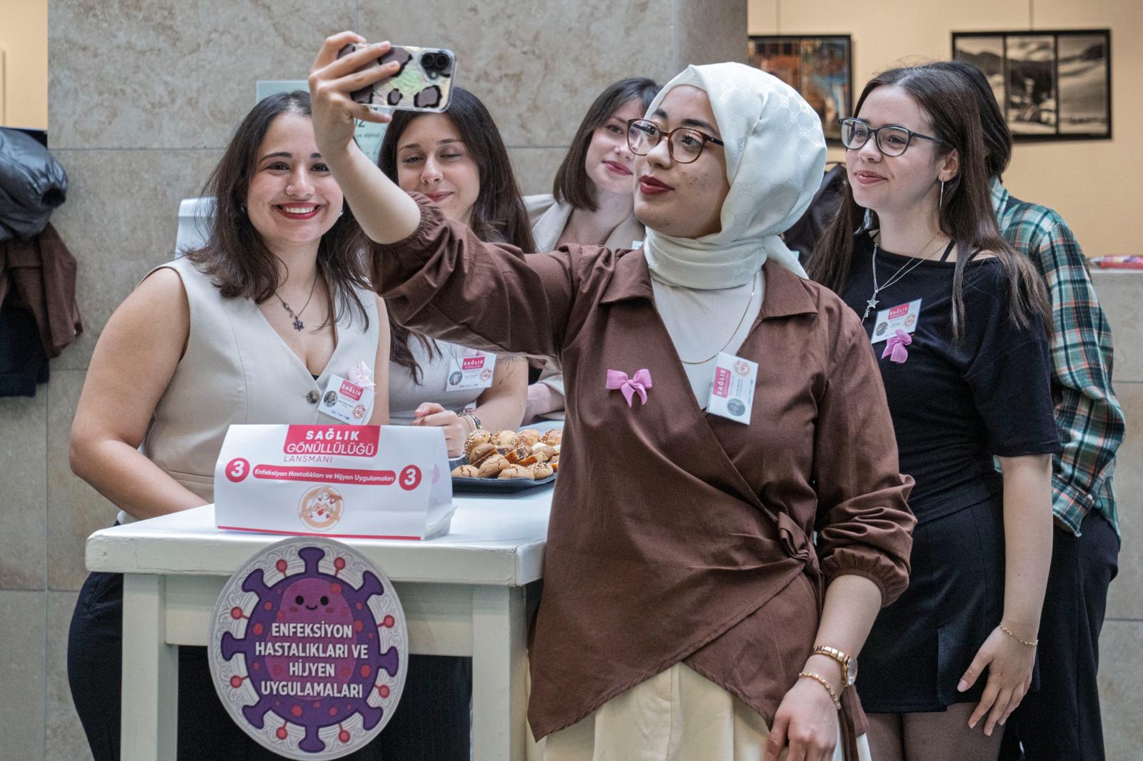 Büyükşehir’in başlattığı projede 98 genç gönüllü ve 20 deneyimli mentor