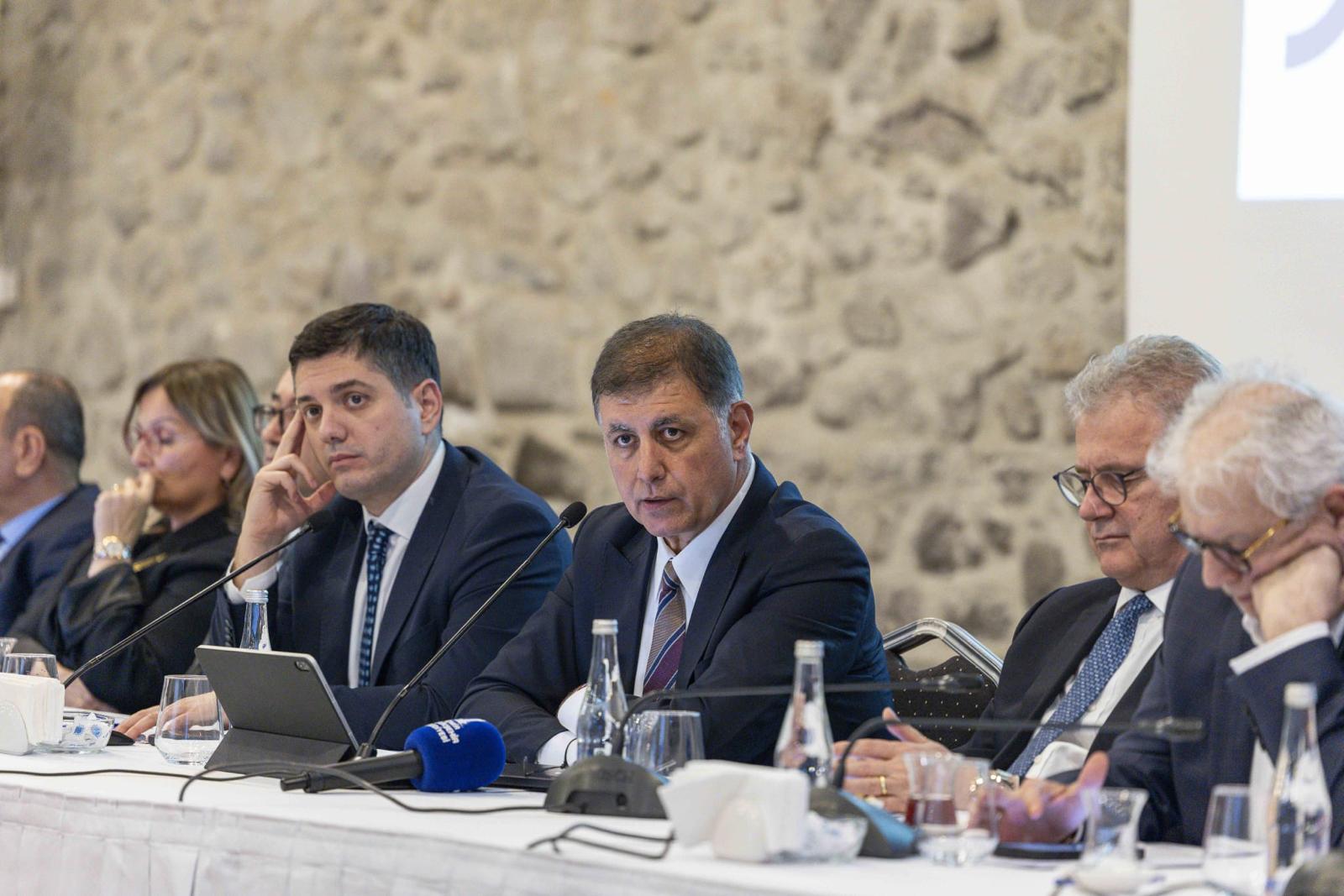İzmir Büyükşehir Belediye Başkanı Dr. Cemil Tugay, İEKKK toplantısında enerji