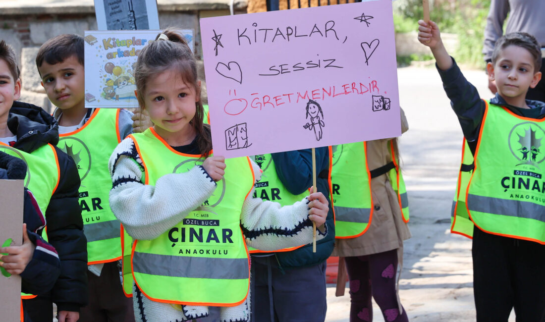 Buca Çınar Anaokulları öğrencileri, Buca Belediyesi İlber Ortaylı Cumhuriyet Kütüphanesi’nde