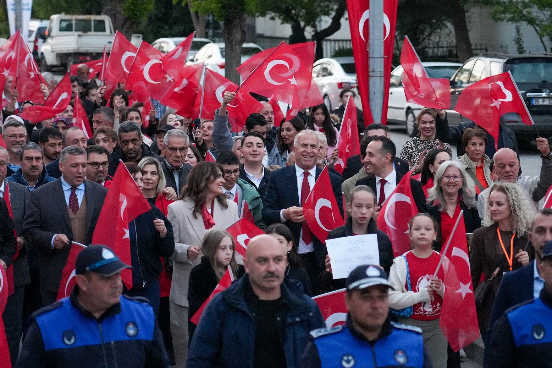 Gaziemir Belediyesi’nin düzenlediği 19 Mayıs Atatürk’ü Anma, Gençlik ve Spor