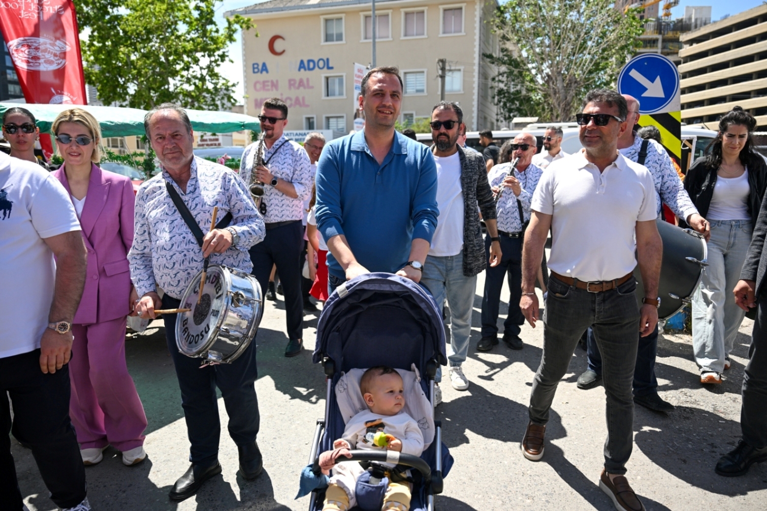 Bornova 3. Sanayi Sitesi’nde ilk kez düzenlenen “Sanayi Street Food
