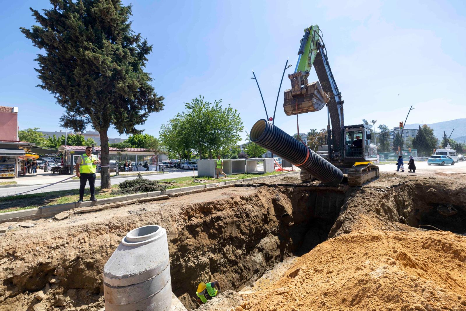 İzmir Büyükşehir Belediyesi’nin Tire’de yürüttüğü yaklaşık 300 milyon liralık altyapı