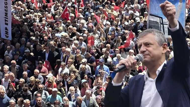 Seçilmiş CHP Genel Başkanı Özgür Özel’in bugün bayramlaşma programını yapacağı
