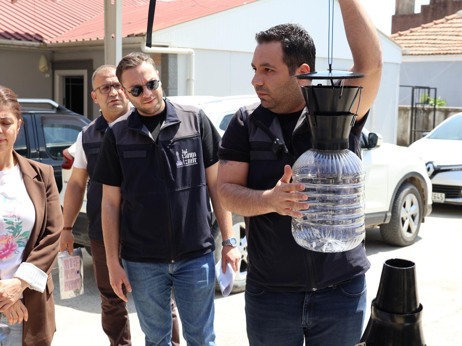 İzmir Büyükşehir Belediyesi, zorlu koşullarda var olma mücadelesi veren çiftçiyi