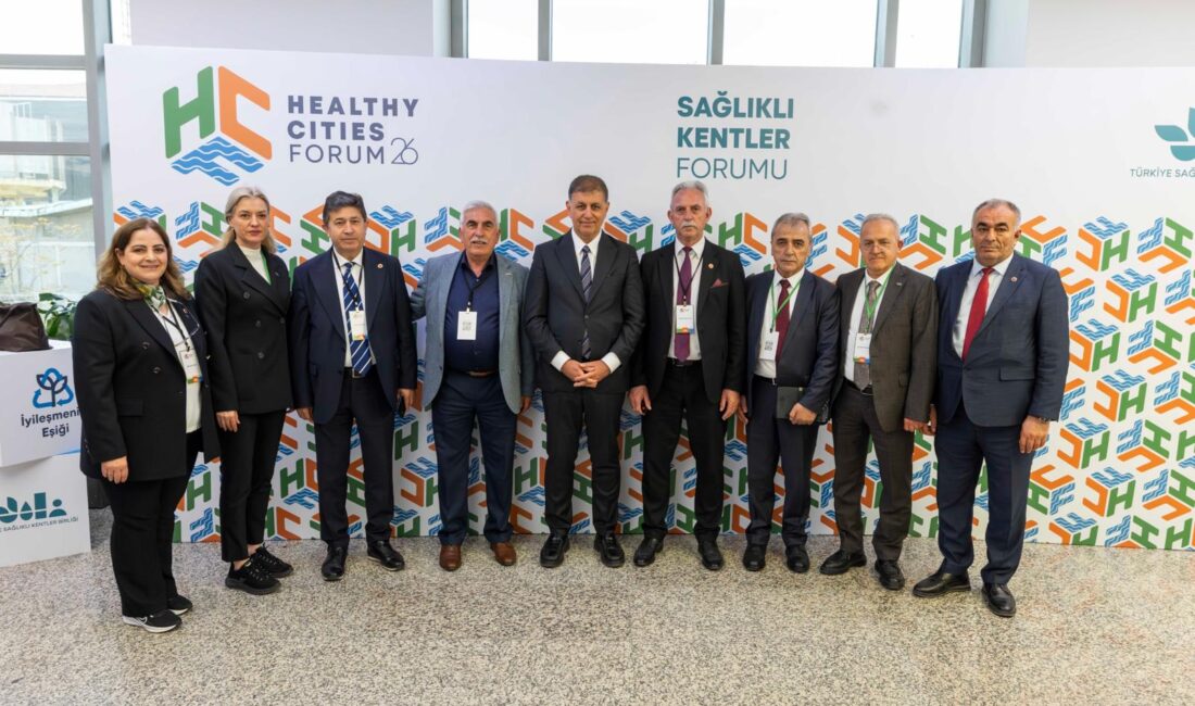 Türkiye Sağlıklı Kentler Birliği Başkanı ve İzmir Büyükşehir Belediye Başkanı