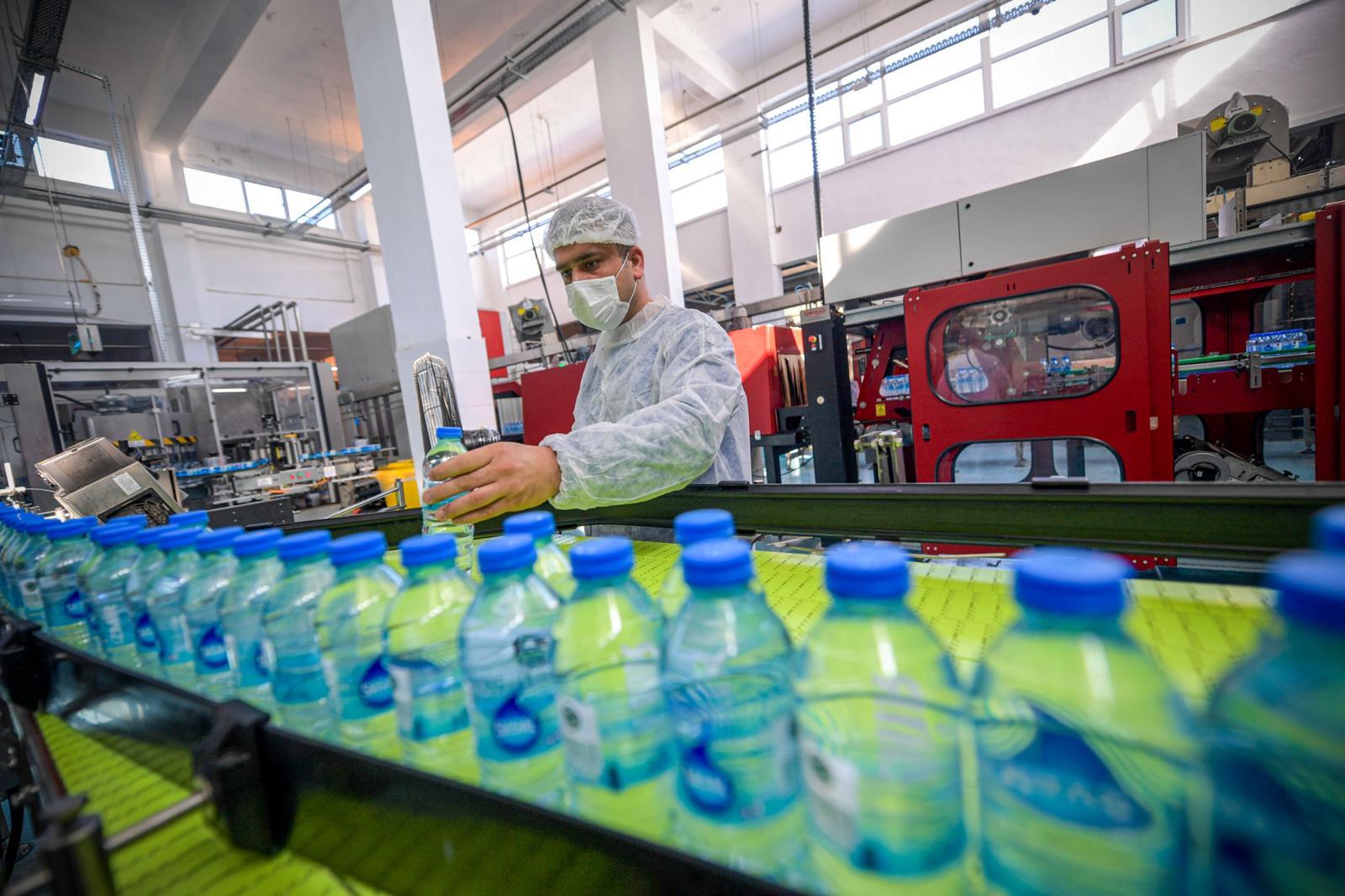 İzmir’in 94 yıllık Cumhuriyet markası olan Şaşal Su Fabrikası, İzmir