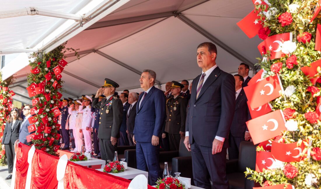 İzmir’de 19 Mayıs Atatürk’ü Anma, Gençlik ve Spor Bayramı kutlamaları