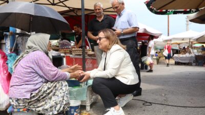 Güzelbahçe Belediye Başkan Vekili Ayşe Akın, Belediye Meclis Üyeleri ile