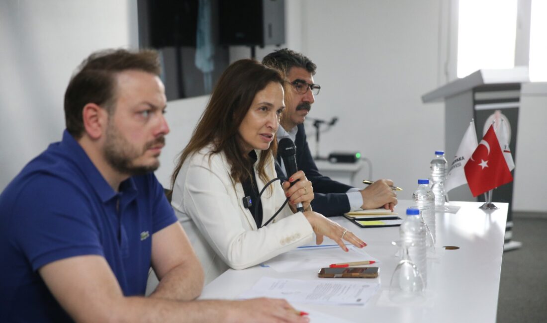 Karşıyaka Belediye Başkanı Yıldız Ünsal, Sancar Maruflu Sivil Toplum Yerleşkesi’nde