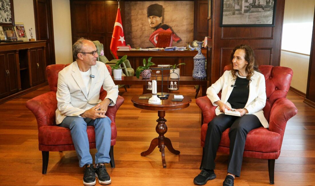 Karşıyaka Belediye Başkanı Yıldız Ünsal, Kardeş Kadrajlar Uluslararası Fotoğraf Yarışması’nda