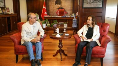 Karşıyaka Belediye Başkanı Yıldız Ünsal, Kardeş Kadrajlar Uluslararası Fotoğraf Yarışması’nda