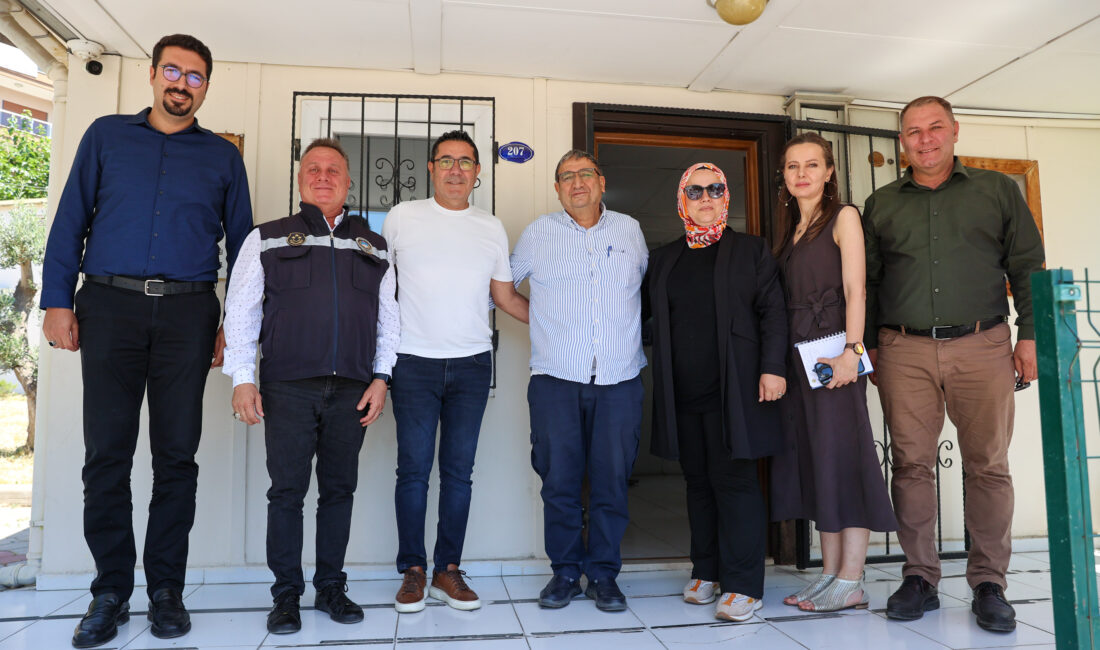 Buca Belediyesi Başkan Vekili Hüseyin Benzer, göreve başlamasının ardından muhtarları