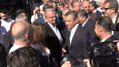  CHP'nin seçilmiş Genel Başkanı Özgür Özel İzmir'de yoğun bir mesai