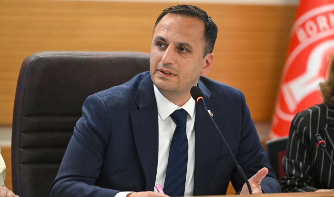 Bornova Belediye Başkanı Ömer Eşki başkanlığında toplanan Haziran ayı meclisinde,