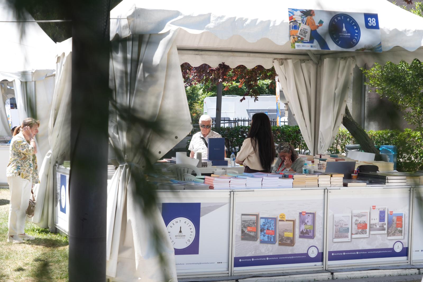 İzmir Kent Kitaplığı, 10. Kadıköy Kitap Günleri’nde yer alarak İzmir’in