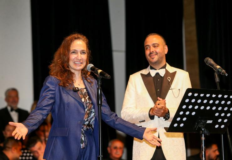 Karşıyaka Belediyesi Türk Sanat Müziği Korosu, düzenledikleri yaz konseri ile
