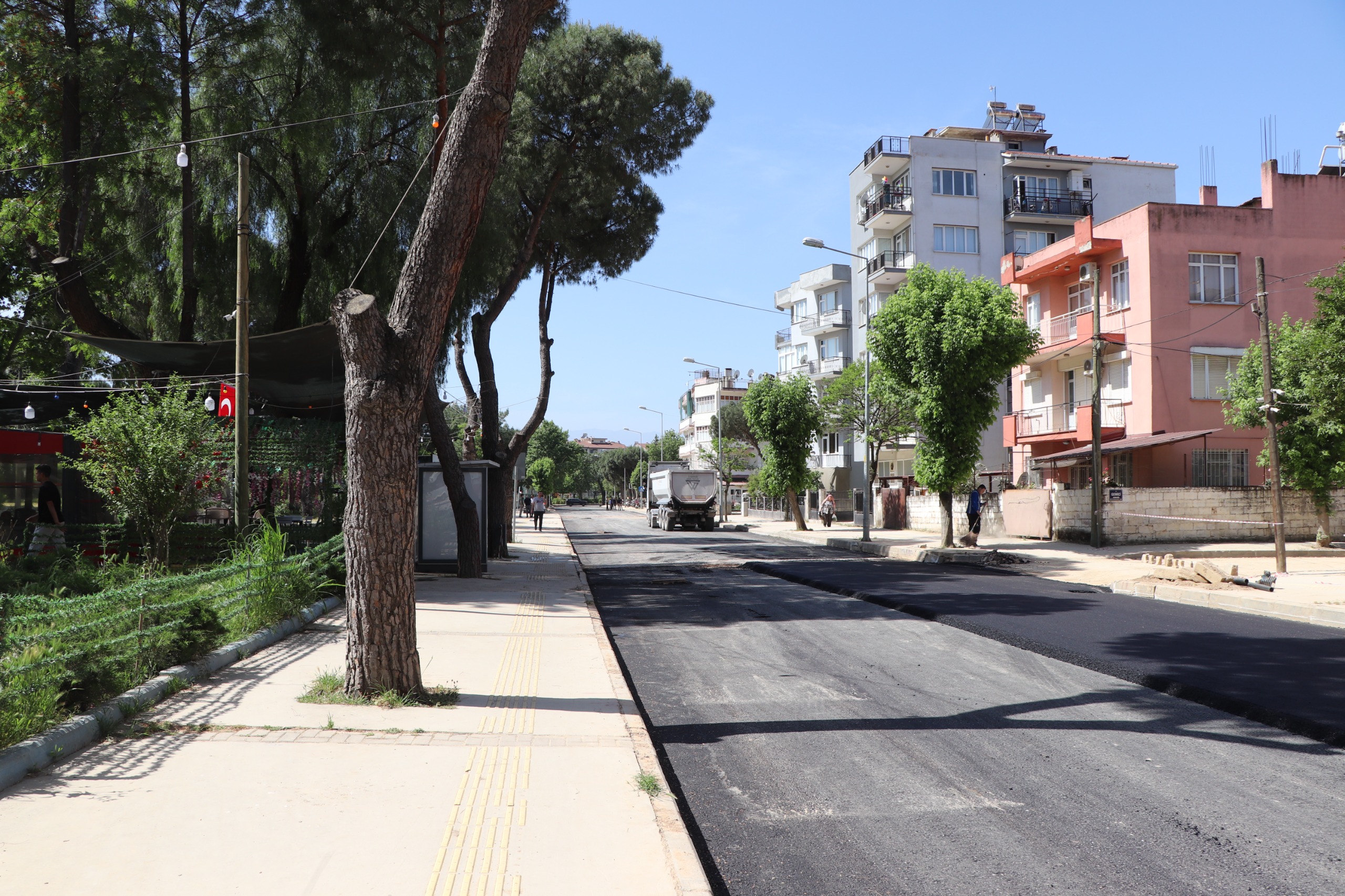 İzmir Büyükşehir Belediyesi kentin önemli altyapı projelerini bir bir hayata