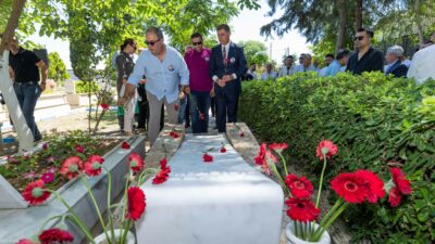 İzmir Büyükşehir Belediye Başkanı Dr. Cemil Tugay, İzmir'in efsane başkanlarından 