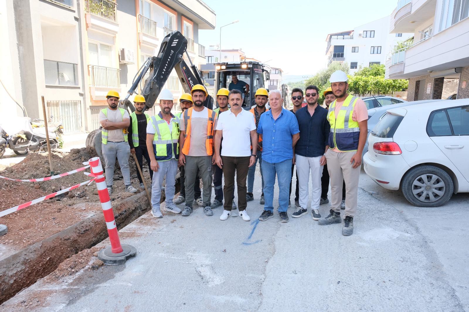 Dikili'de doğal gaz altyapı seferberliği hız kesmeden devam ediyor. Dikili
