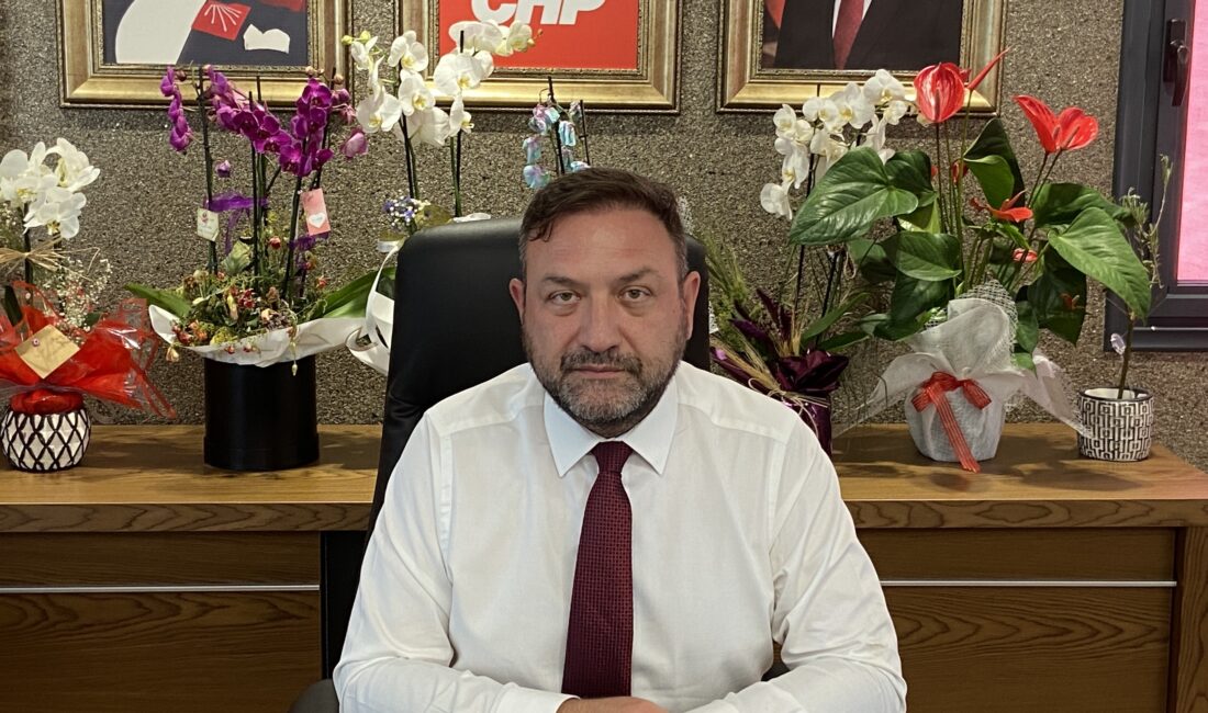 CHP İzmir İl Başkanı Utku Gümrükçü, Madımak katliamı davası hükümlüsünün