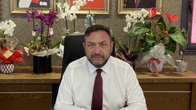 CHP İzmir İl Başkanı Utku Gümrükçü, Madımak katliamı davası hükümlüsünün