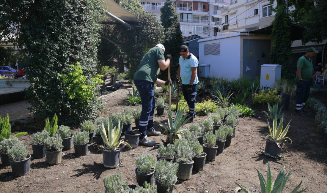 Konak Belediyesi’nin ilçe genelindeki park ve yeşil alanlarda tam gaz