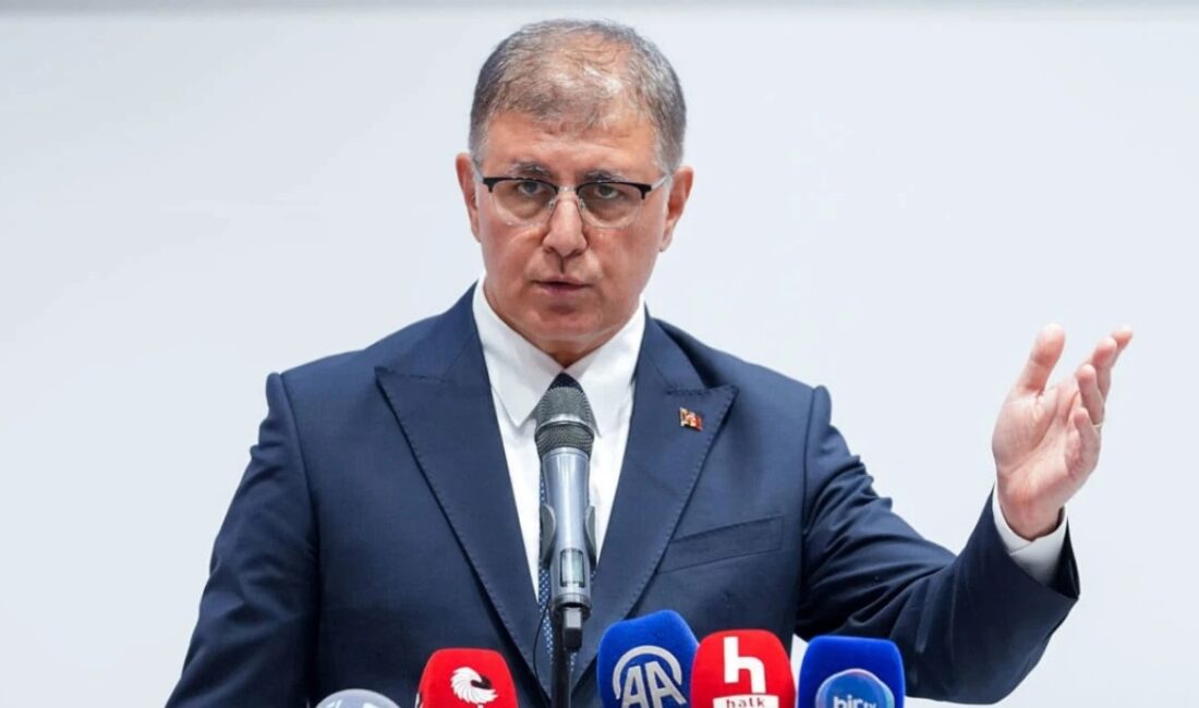 CHP'den istifa eden İzmir Büyükşehir Belediye Başkanı Cemil Tugay, AK Parti'ye geçmek için partinin