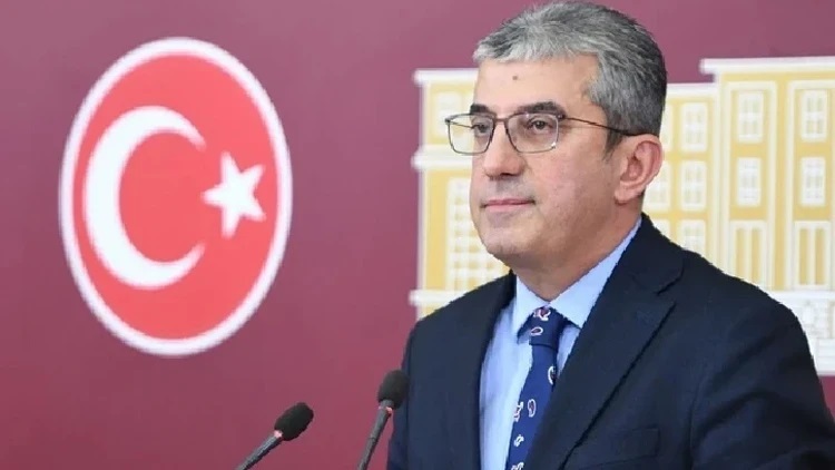 Yeni Parti Grup Başkanvekili Gökhan Günaydın yaptığı açıklamada 200'ün üzerinde