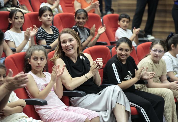 Konak Belediyesi’nin, ÇYDD iş birliğinde Beştepeler Sosyal Tesisleri’nde düzenlediği Yaz