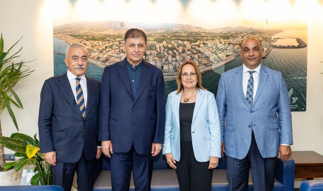 İzmir Büyükşehir Belediye Başkanı Dr. Cemil Tugay, Güzelbahçe Belediye Başkan