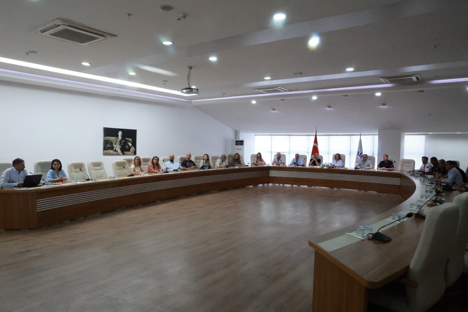 Karabağlar Belediyesi, çevre kirliliğine neden olan sahipsiz atık sorununa kalıcı