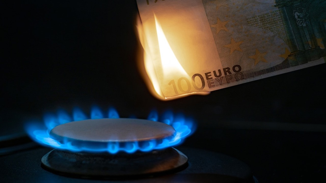 Almanya'da doğal gaz depolarının doluluğu kış öncesi yüzde 50 seviyesinde