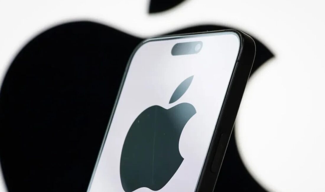 Apple, belirli iPhone kullanıcılarına paralı casus yazılım saldırısı riski bulunduğuna
