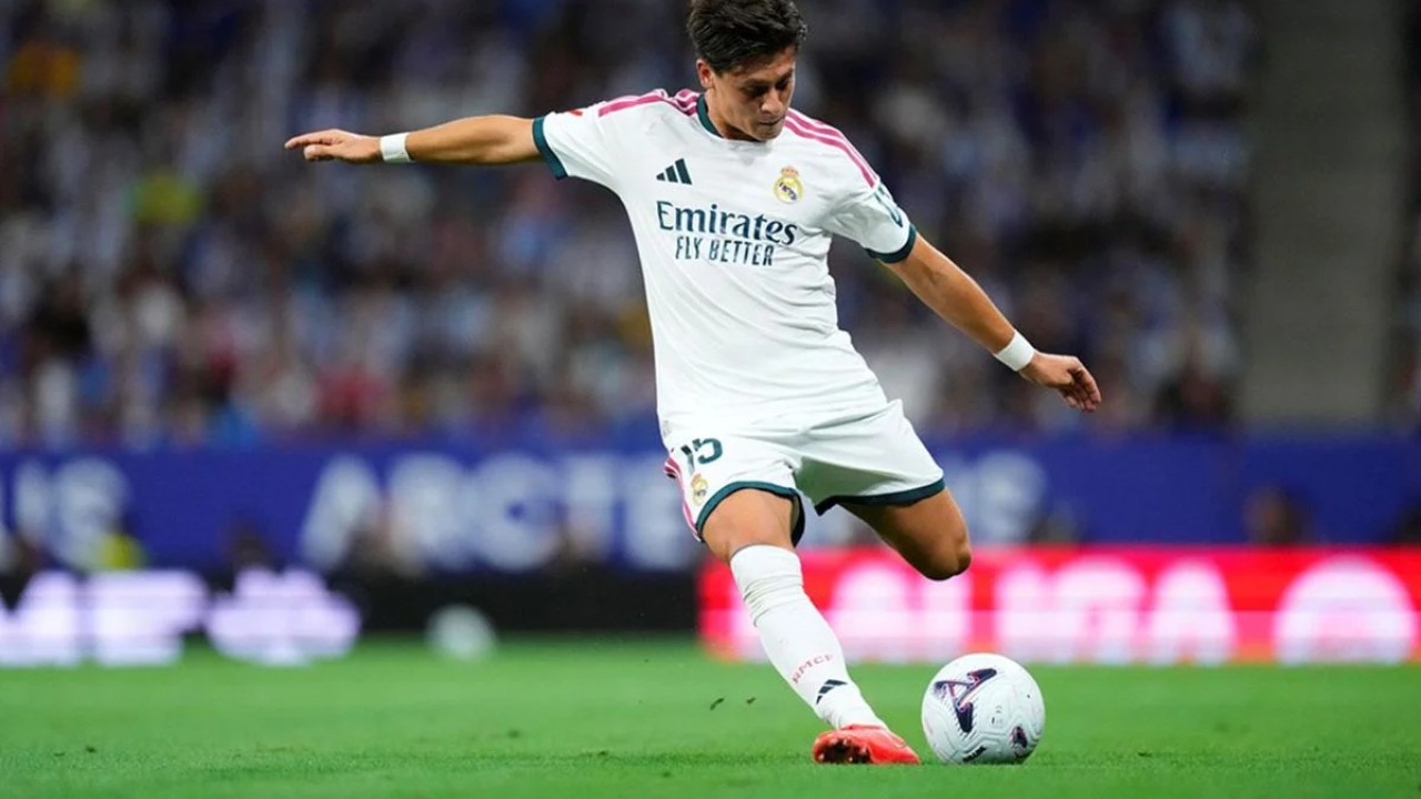 Capology verileri Arda Güler'in Real Madrid'deki haftalık ücretinin 100 bin