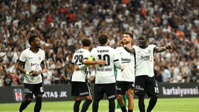 Beşiktaş, Süper Lig'in ikinci haftası için Alanya'ya götüreceği oyuncuları açıkladı.