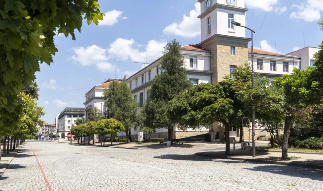Ülkede yüz binlerce emekli ayda 322 Euro veya daha az