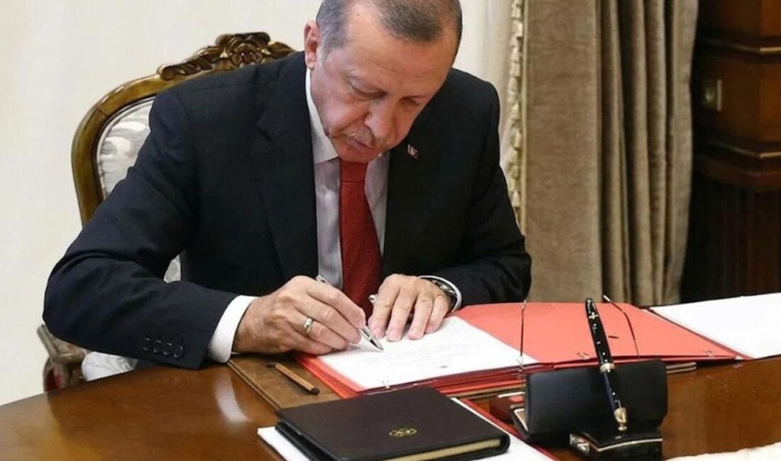 Resmi Gazete'de yayımlanan kararla Ticaret Bakanlığı'ndaki birçok gümrük ve dış