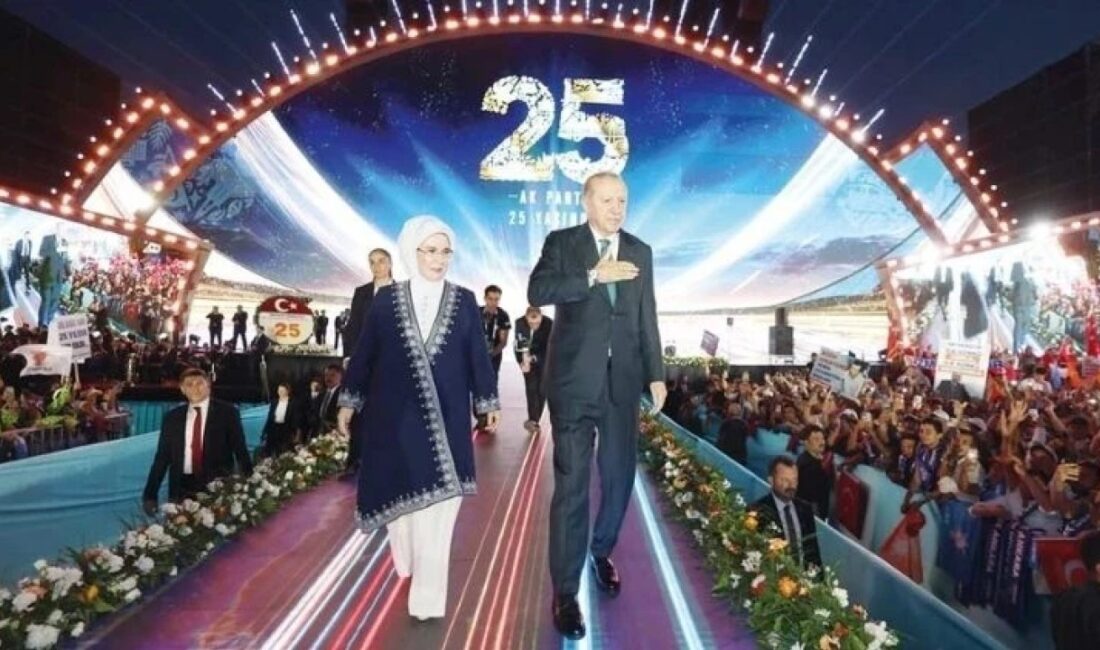 Cumhurbaşkanı Tayyip Erdoğan, AK Parti'nin 25. kuruluş yıldönümünde yaptığı konuşmada