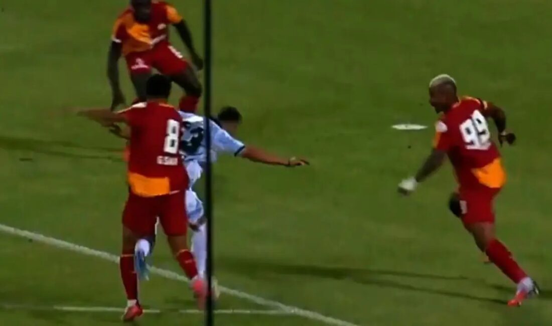 Süper Lig 2. hafta mücadelesinde Erzurumspor ile Galatasaray arasında oynanan
